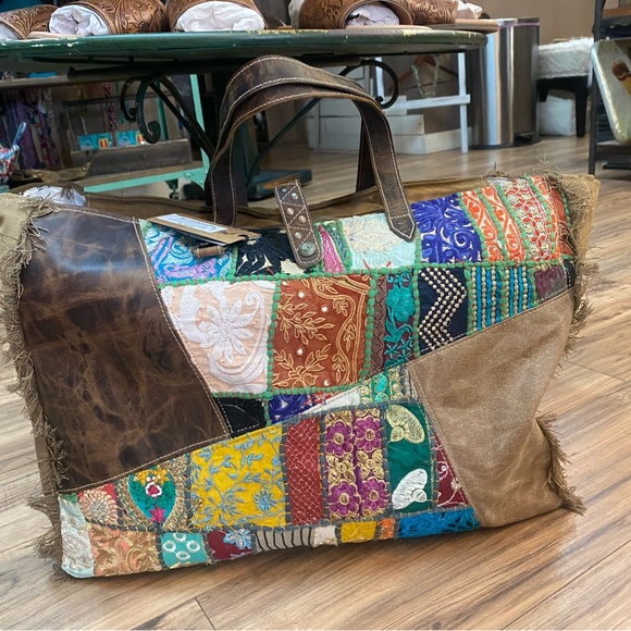 NWT Boho Waxy Weekender Bag - Picture 5 of 7